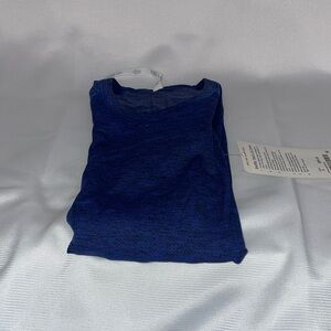 NWT Lululemon Swiftly Tech Shirt Size 6